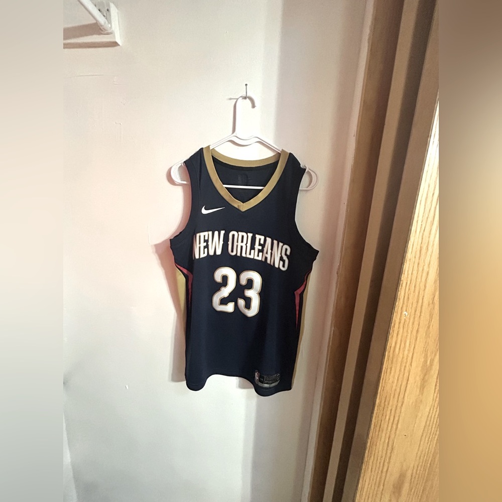 Barely worn medium NBA Anthony Davis pelicans Jersey